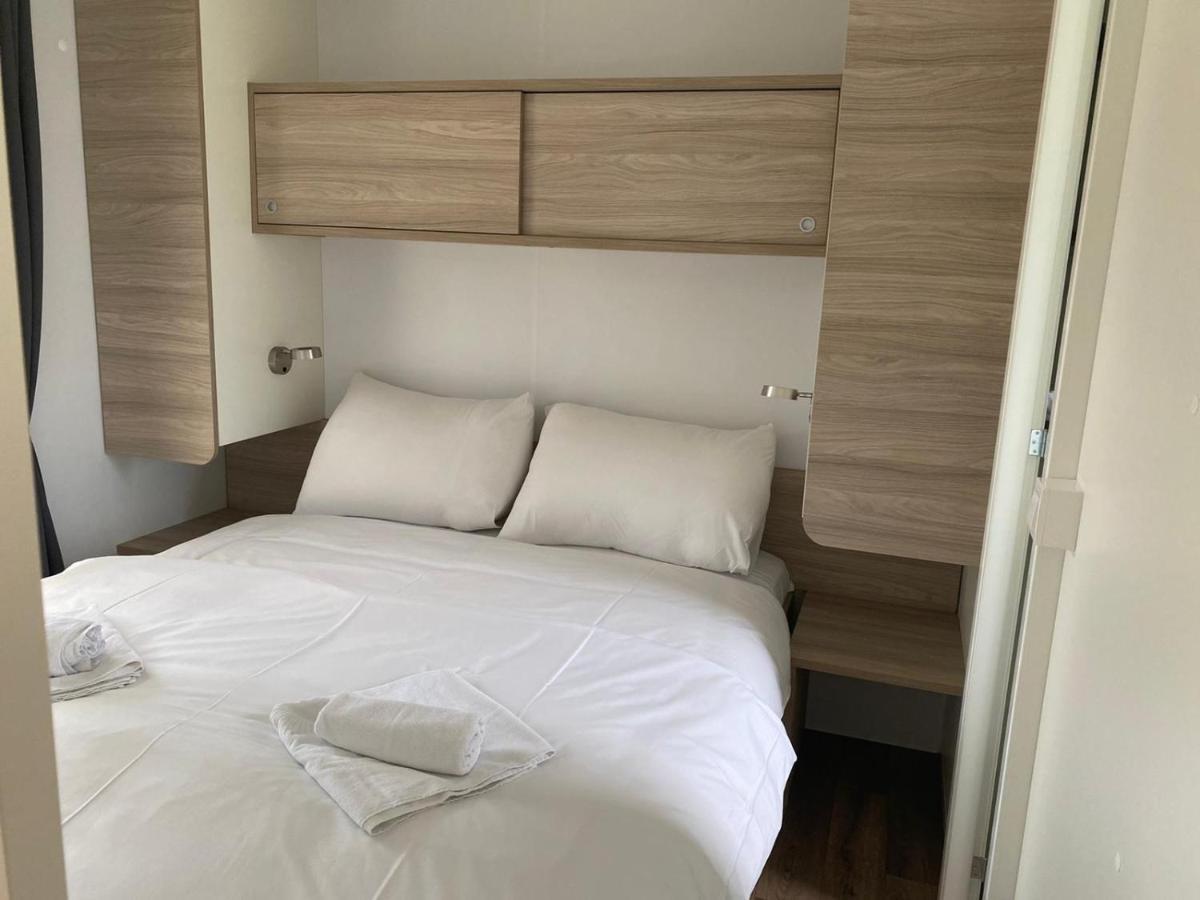 Victoria Mobilehome In Padova Premium Camping Resort Banjol ภายนอก รูปภาพ